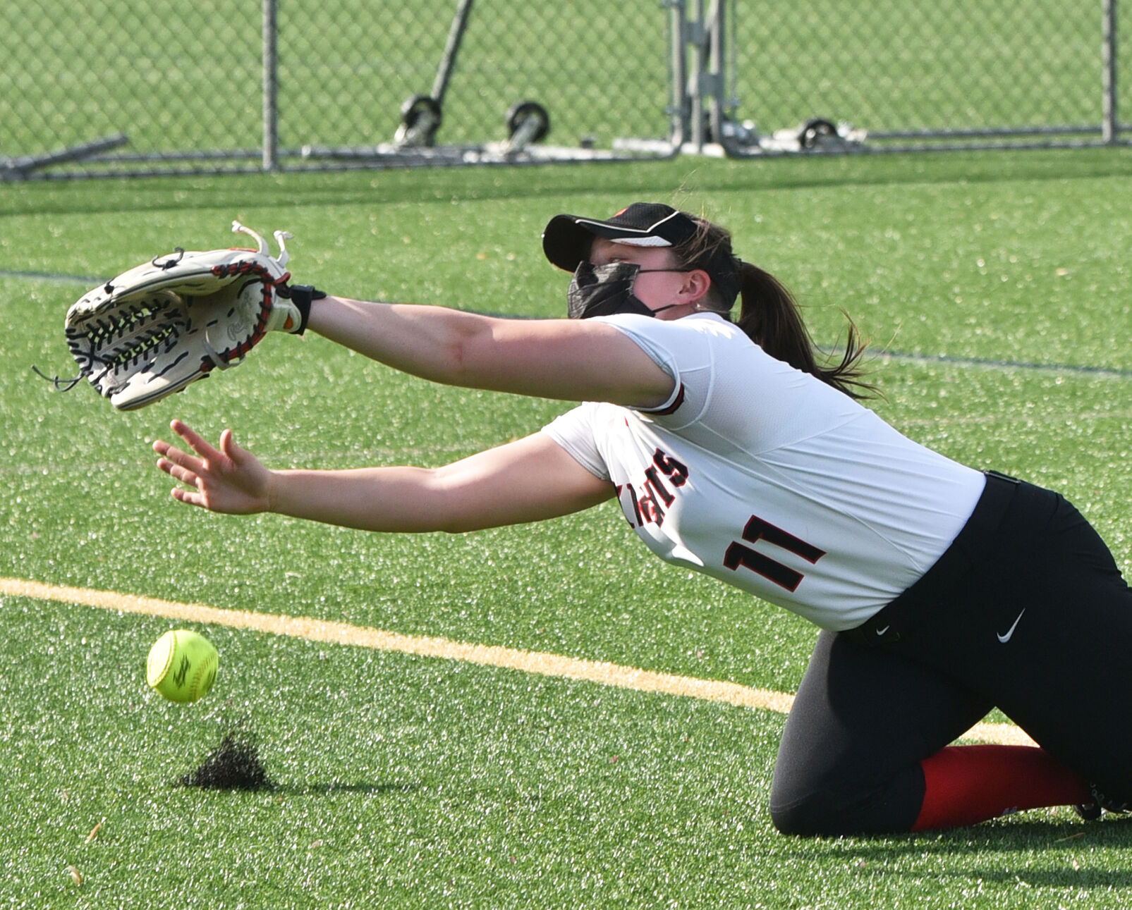 210518_ET_CRU_SOFTBALL_1.JPG